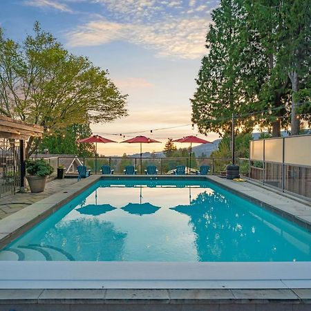 Seymour Private Bedroom, Ensuite Bathroom With Shared Pool, Hot Tub With Views North Vancouver Dış mekan fotoğraf