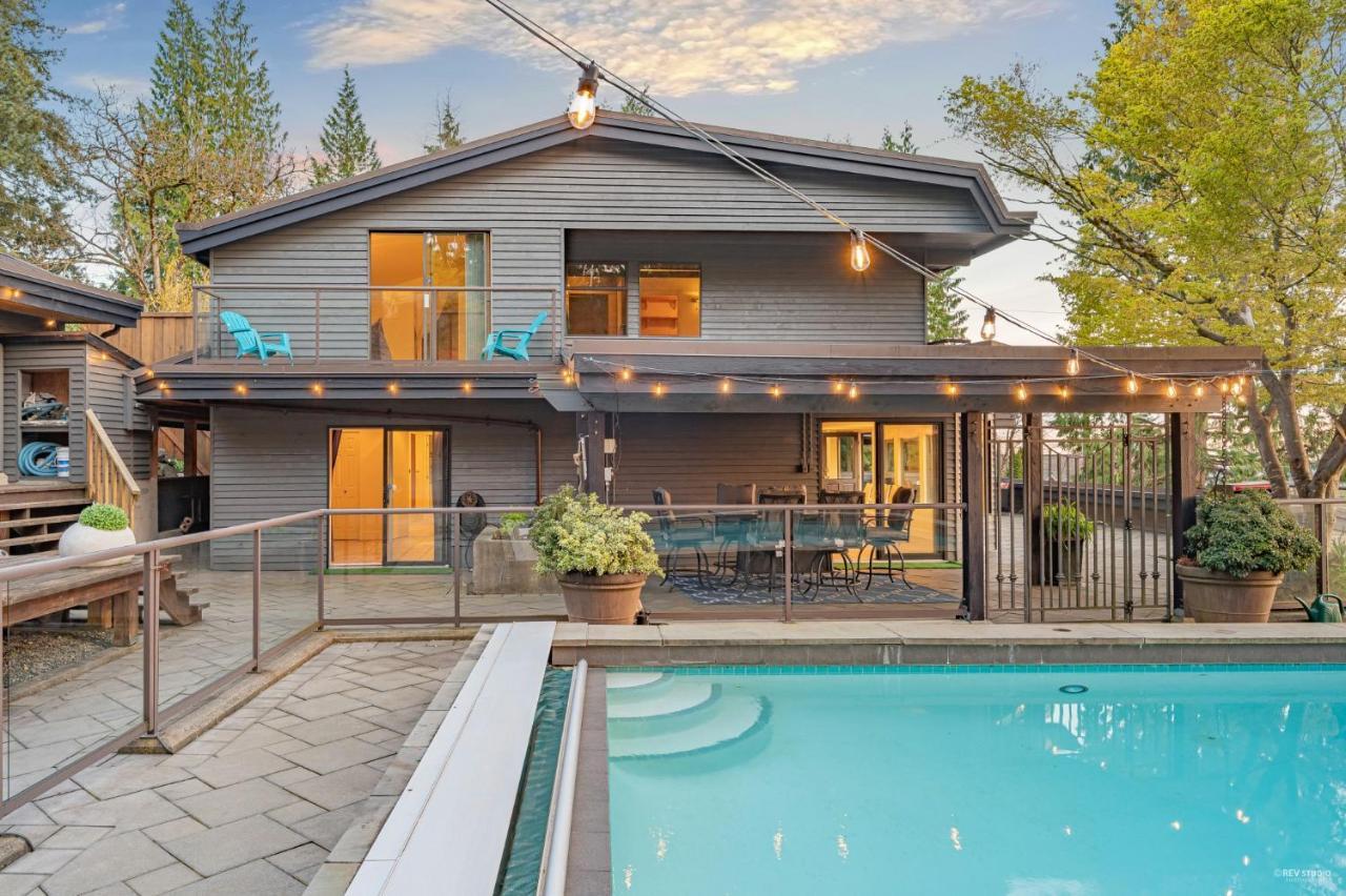 Seymour Private Bedroom, Ensuite Bathroom With Shared Pool, Hot Tub With Views North Vancouver Dış mekan fotoğraf