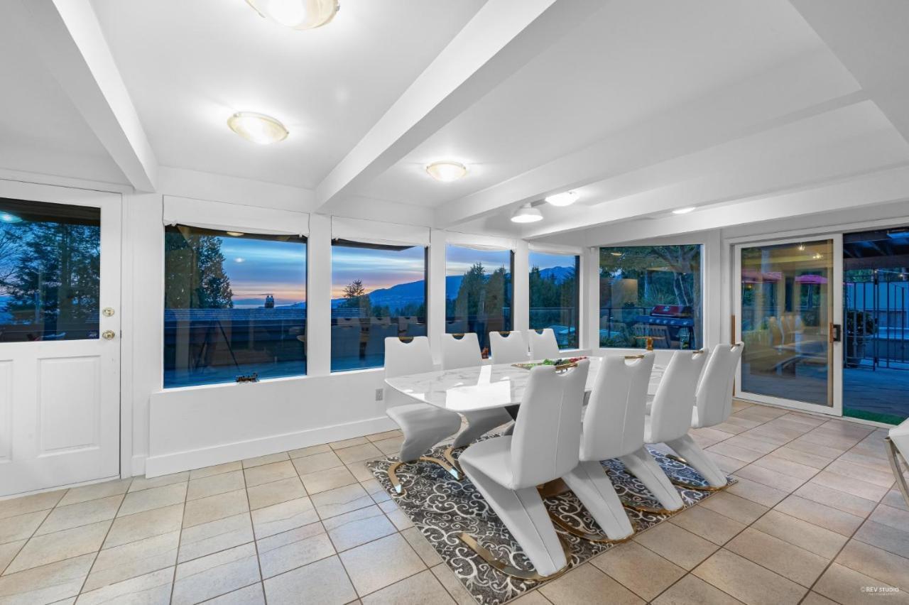 Seymour Private Bedroom, Ensuite Bathroom With Shared Pool, Hot Tub With Views North Vancouver Dış mekan fotoğraf