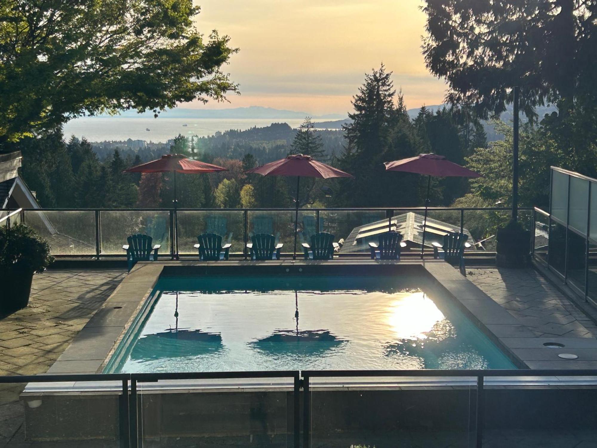 Seymour Private Bedroom, Ensuite Bathroom With Shared Pool, Hot Tub With Views North Vancouver Dış mekan fotoğraf
