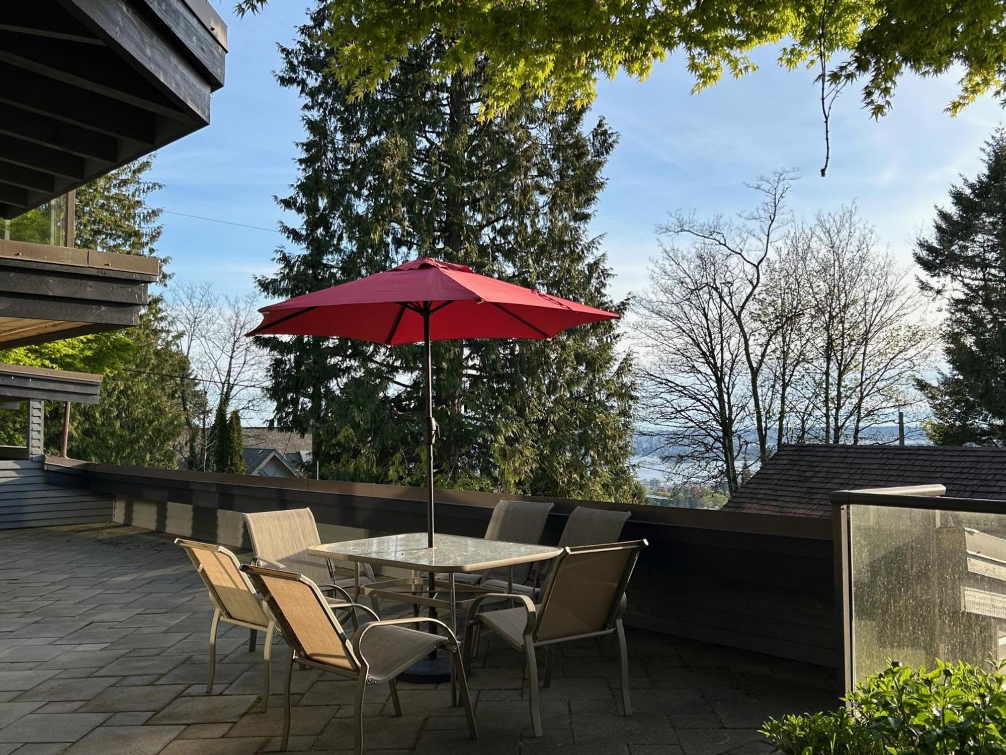 Seymour Private Bedroom, Ensuite Bathroom With Shared Pool, Hot Tub With Views North Vancouver Dış mekan fotoğraf