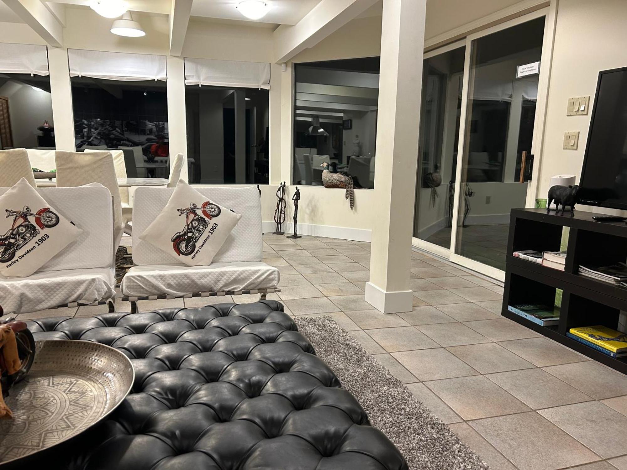 Seymour Private Bedroom, Ensuite Bathroom With Shared Pool, Hot Tub With Views North Vancouver Dış mekan fotoğraf