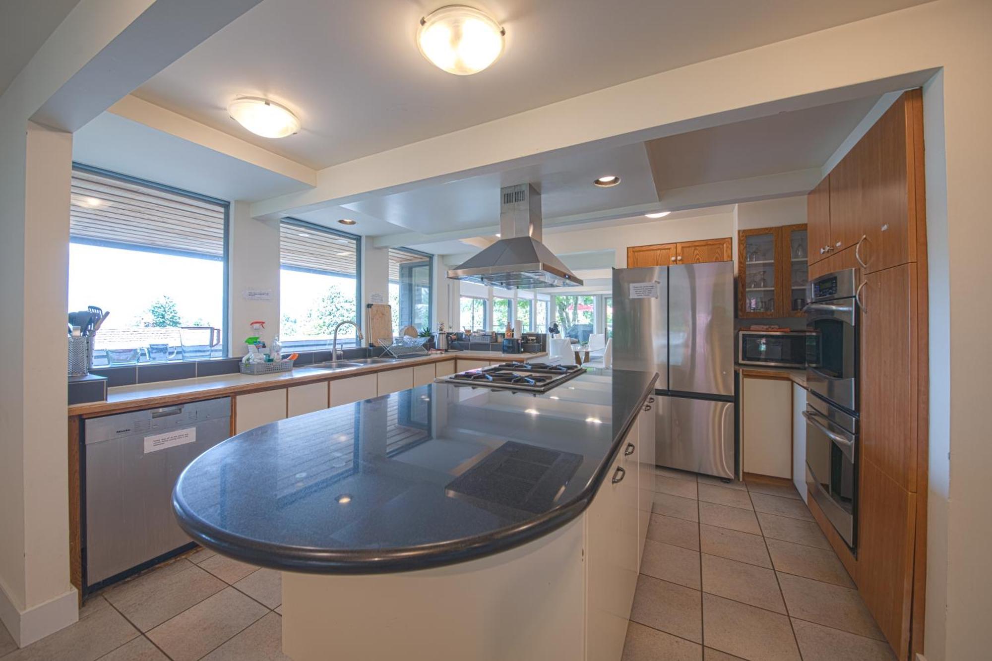 Seymour Private Bedroom, Ensuite Bathroom With Shared Pool, Hot Tub With Views North Vancouver Dış mekan fotoğraf